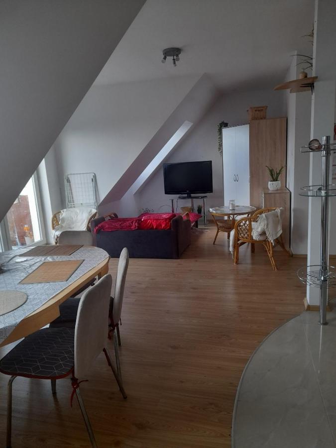 Jasne Czyste I Zadbane Mieszkanie Blisko Lotniska 그단스크 외부 사진
